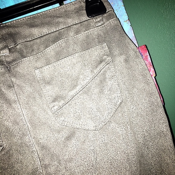 NWOT GIANNI BINI MOTO PANTS WITH SNAP CLOSE FRONT! - Picture 3 of 3